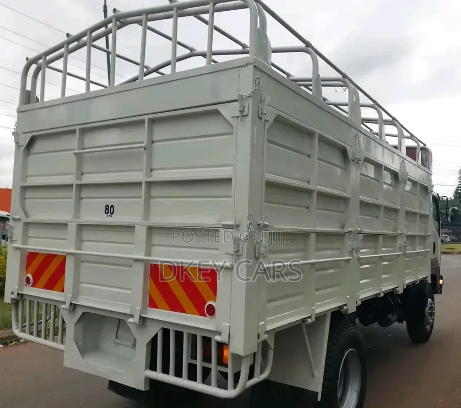 Isuzu FVR90