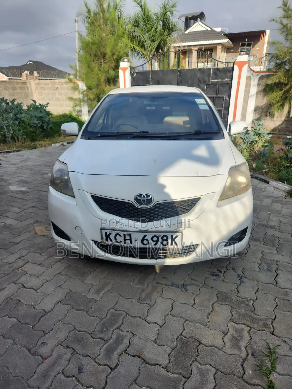 Toyota Belta 2009 Silver