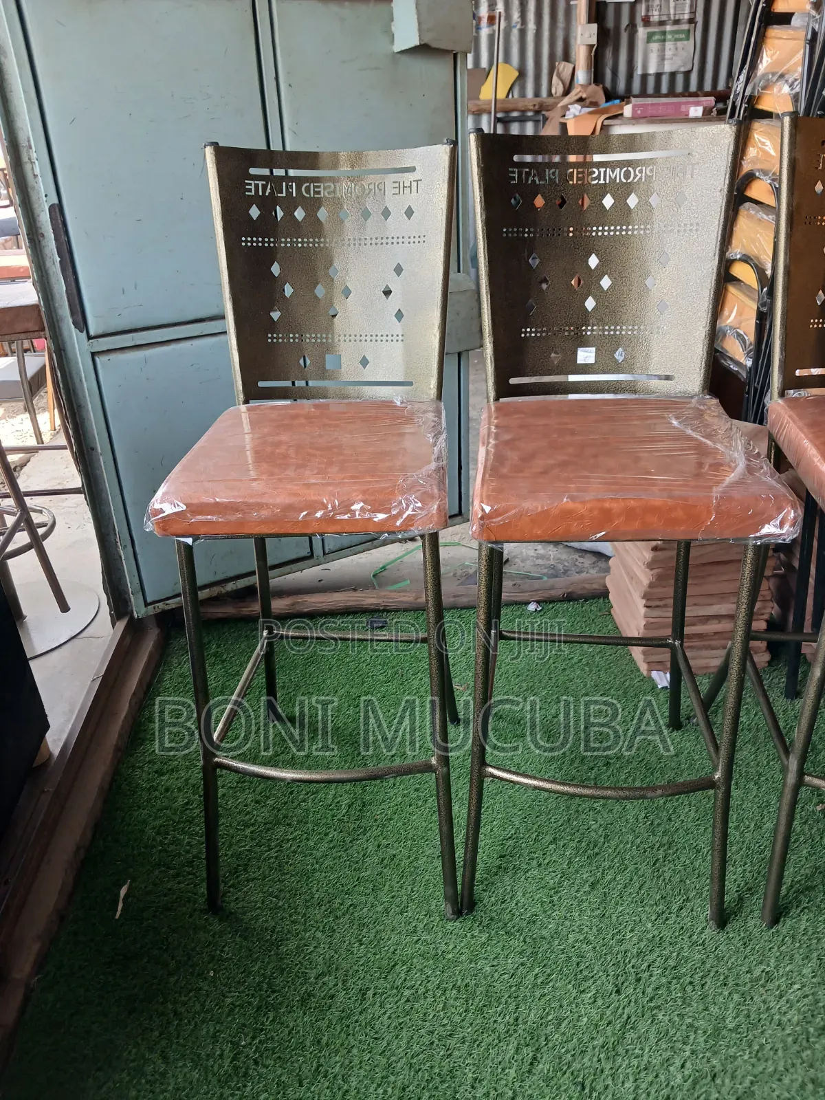Bar and Resturant High Stools With Powdercoated Frames