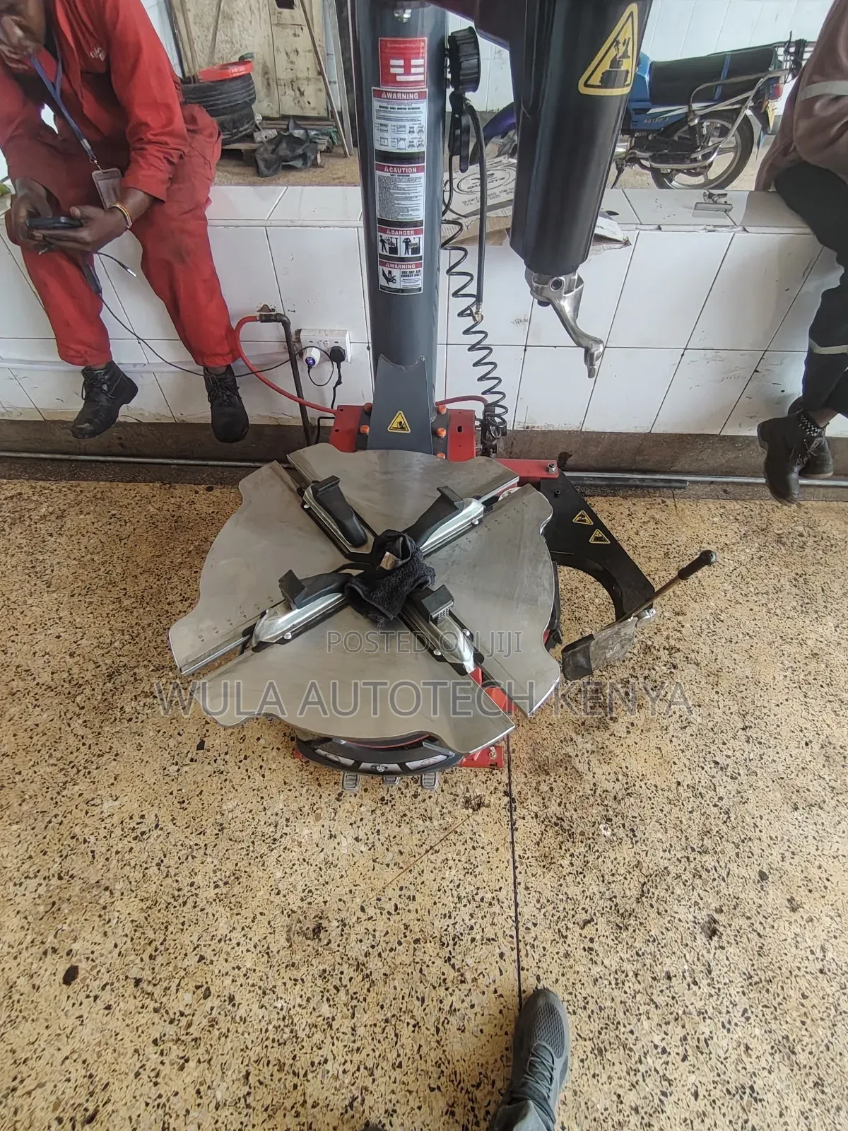 Professional Service Tyre Changing Machine STC-768 Sunshine Italy