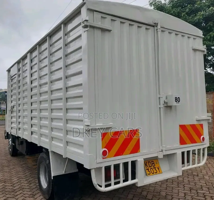 Isuzu NQR Local 2021 White
