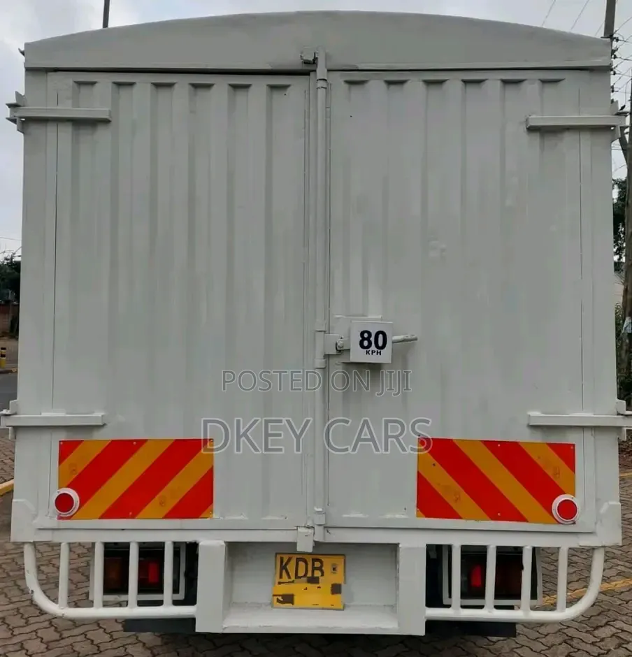 Isuzu NQR Local 2021 White