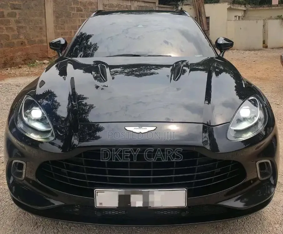Aston Martin DBX 2022 Black