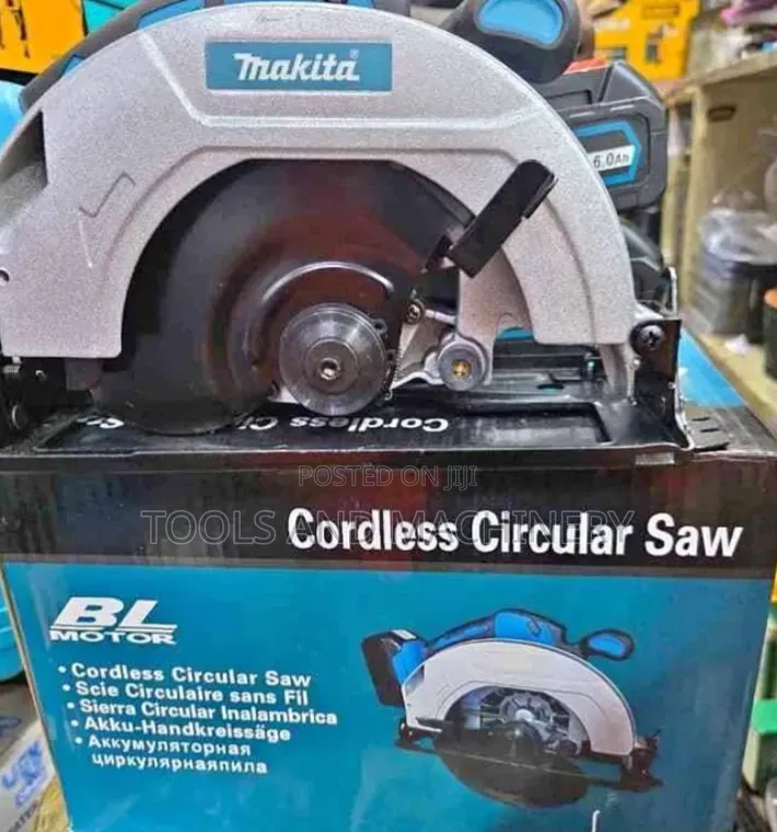 Heavy Duty Makita Electric Circular Saw /7" Makita Circular Saw