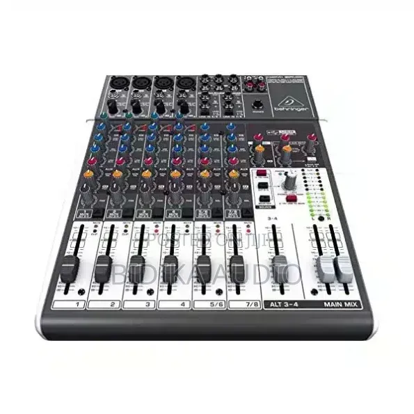 Behringer Xenyx X1204USB Mixer