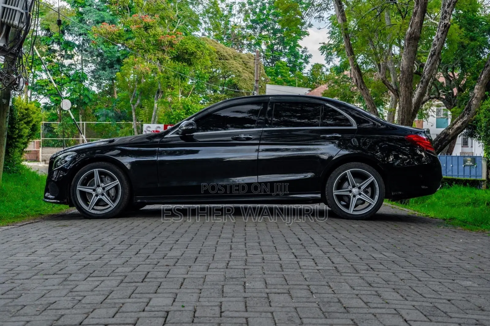 Mercedes-Benz C200 2016 Black