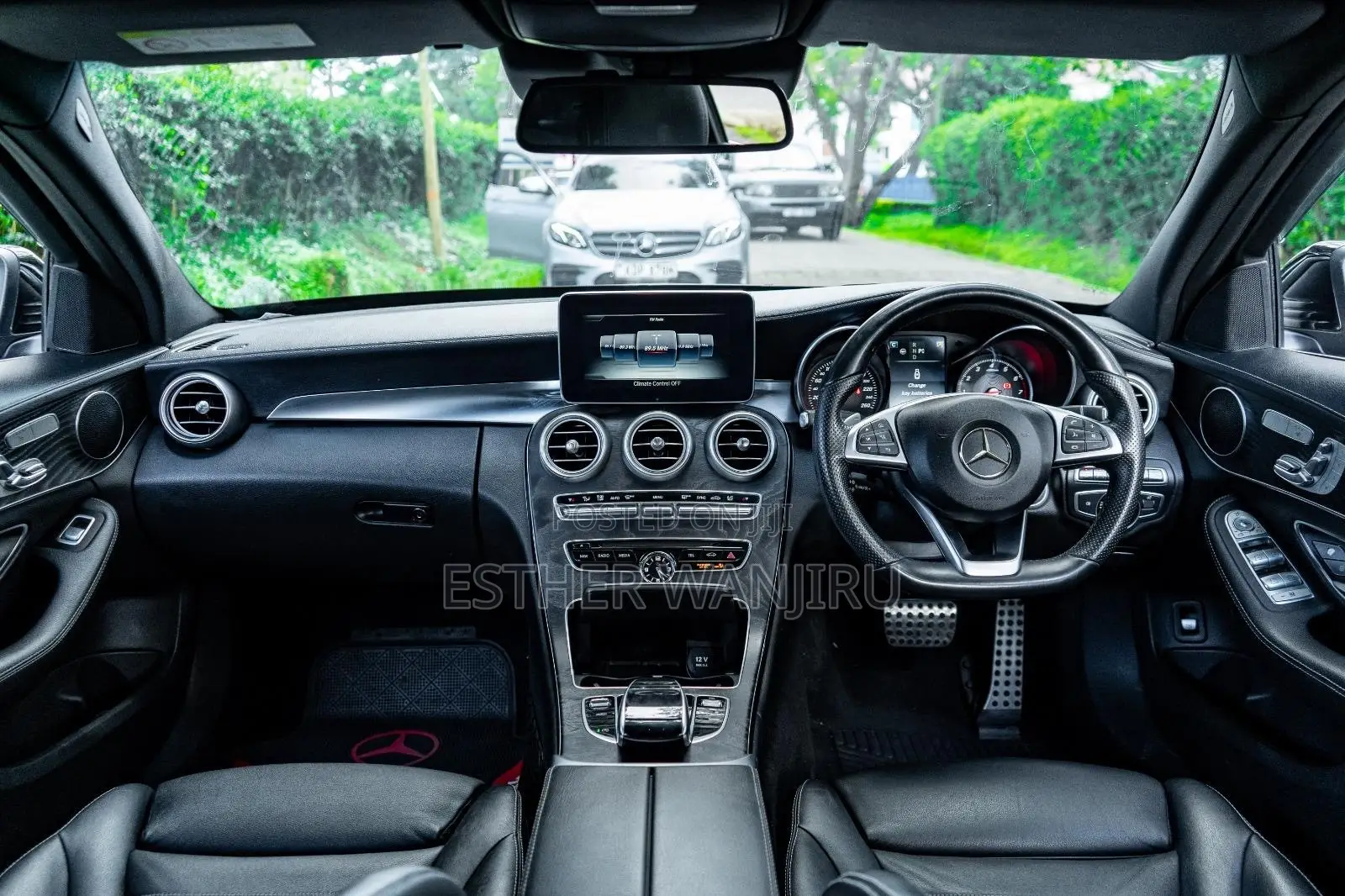 Mercedes-Benz C200 2016 Black