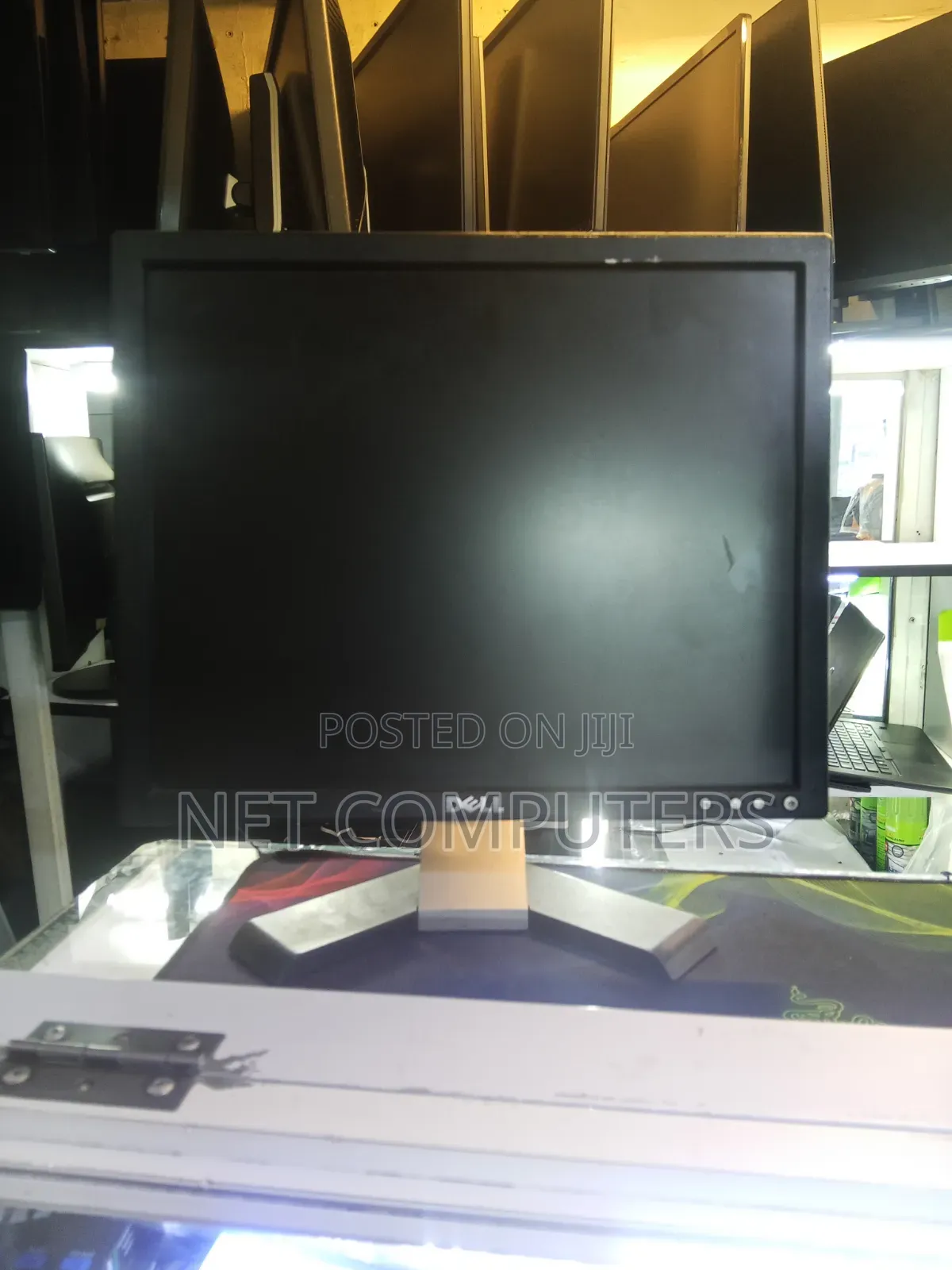 17 Computer Monitor Dell