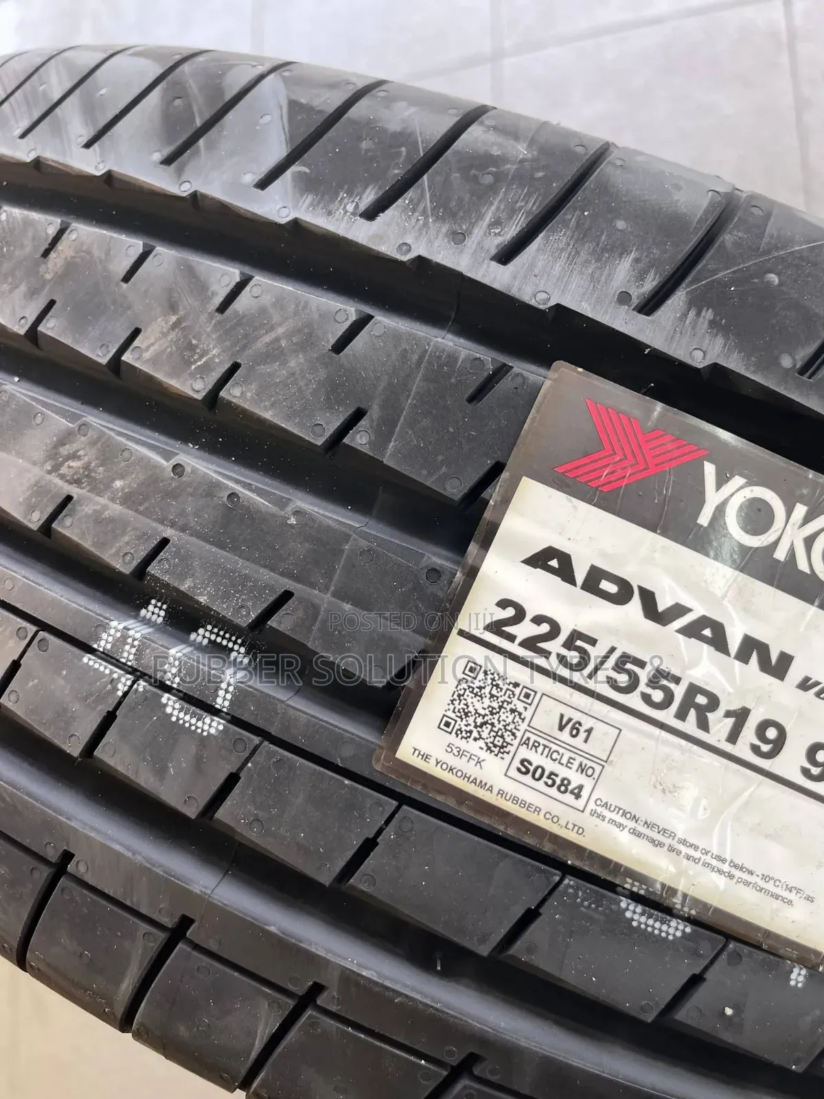 225 /55 R19 Yokohama Tyres 99v Advan Sport