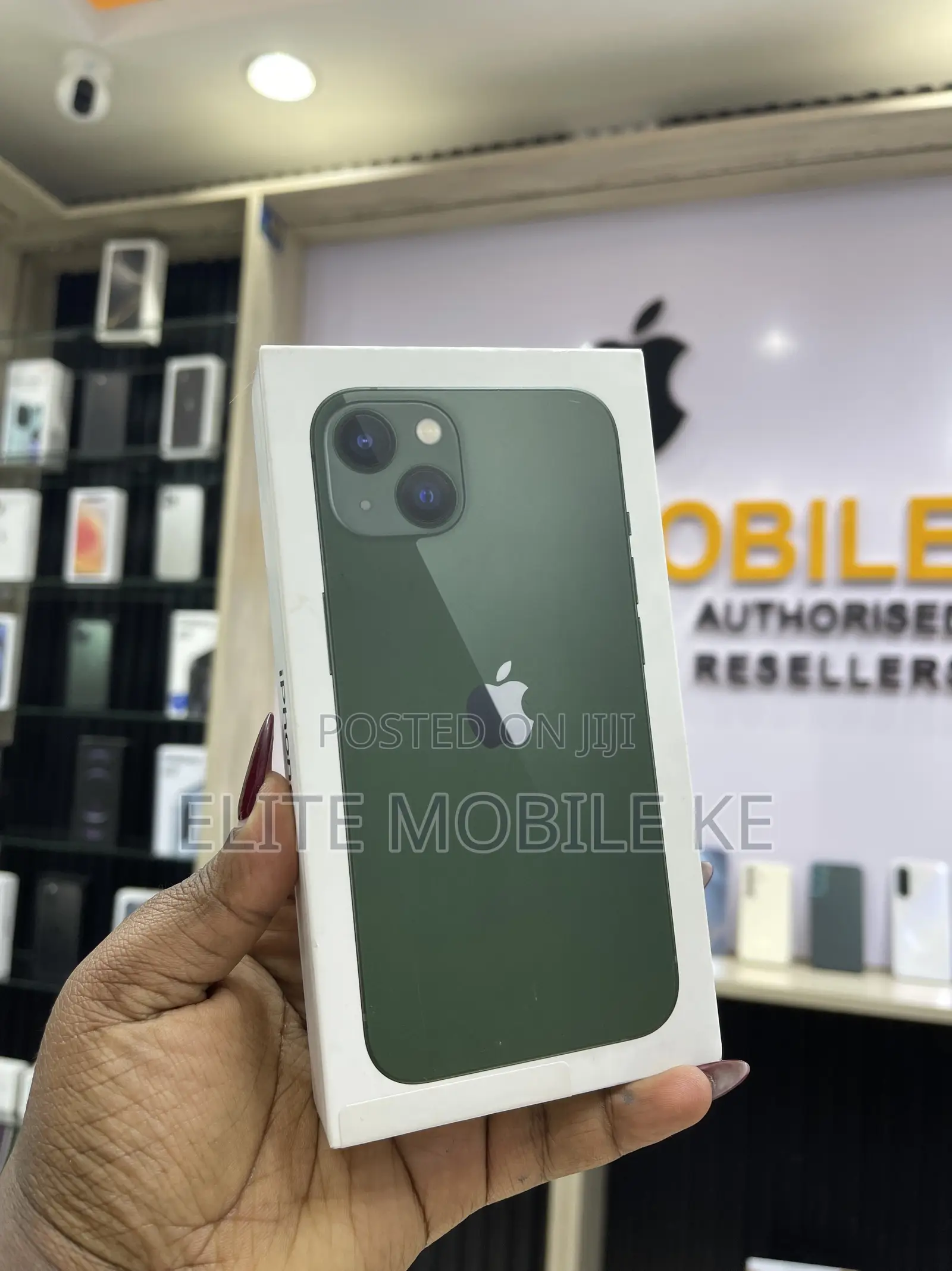 New Apple iPhone 13 128 GB Green