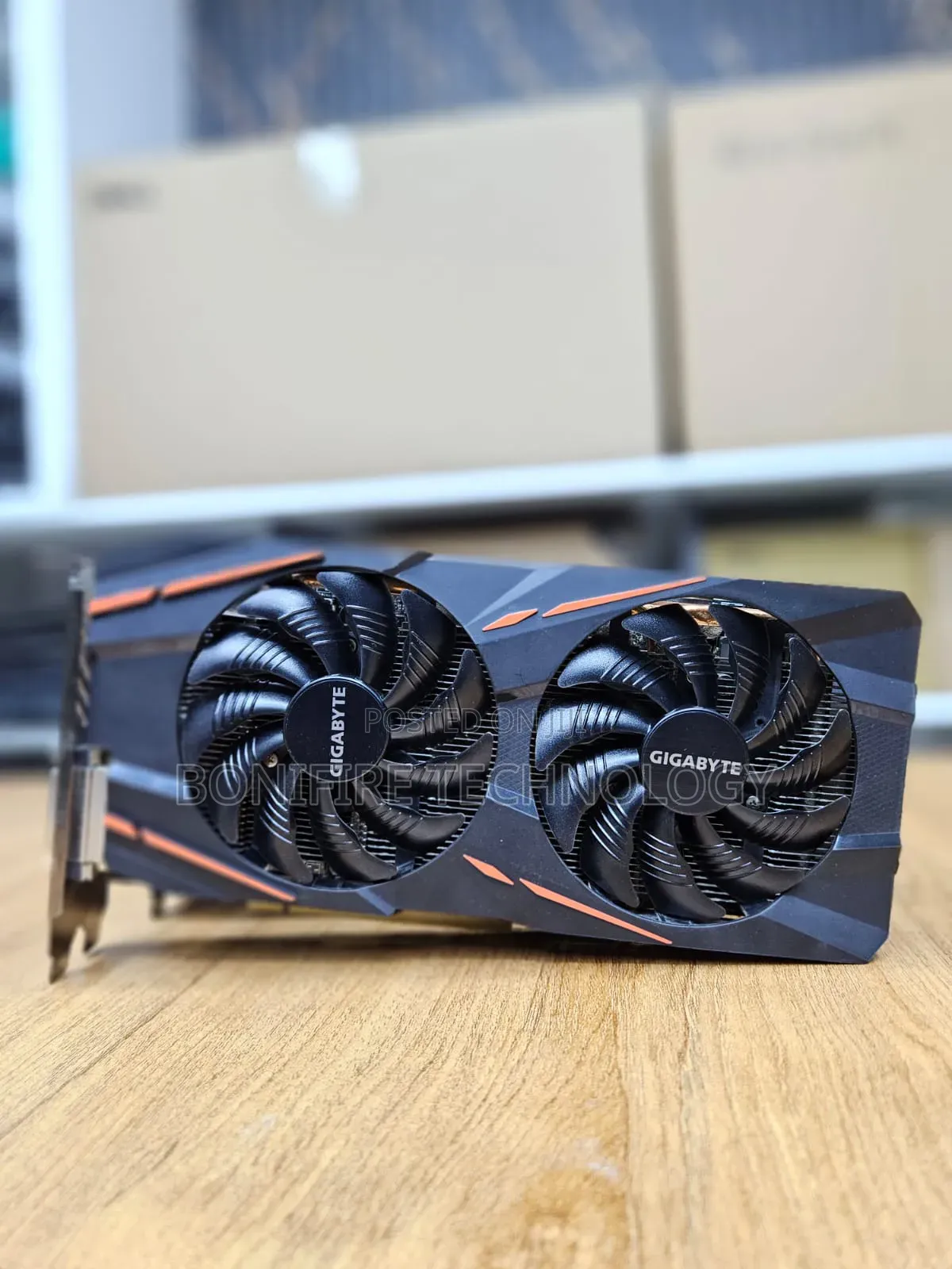AMD RX 580 Graphics
8gb GDDR5 vRAM Graphics Card
3