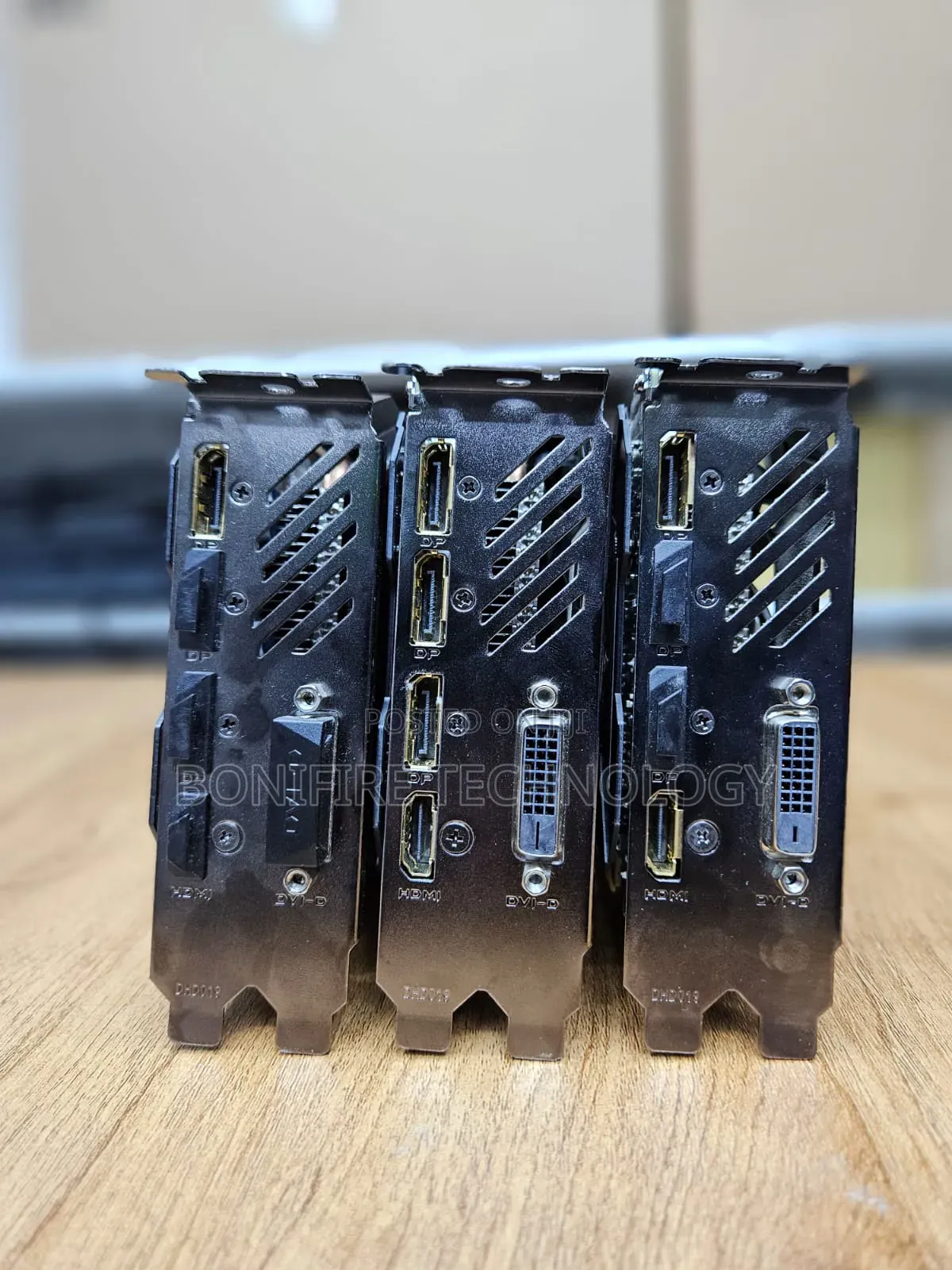 AMD RX 580 Graphics
8gb GDDR5 vRAM Graphics Card
3