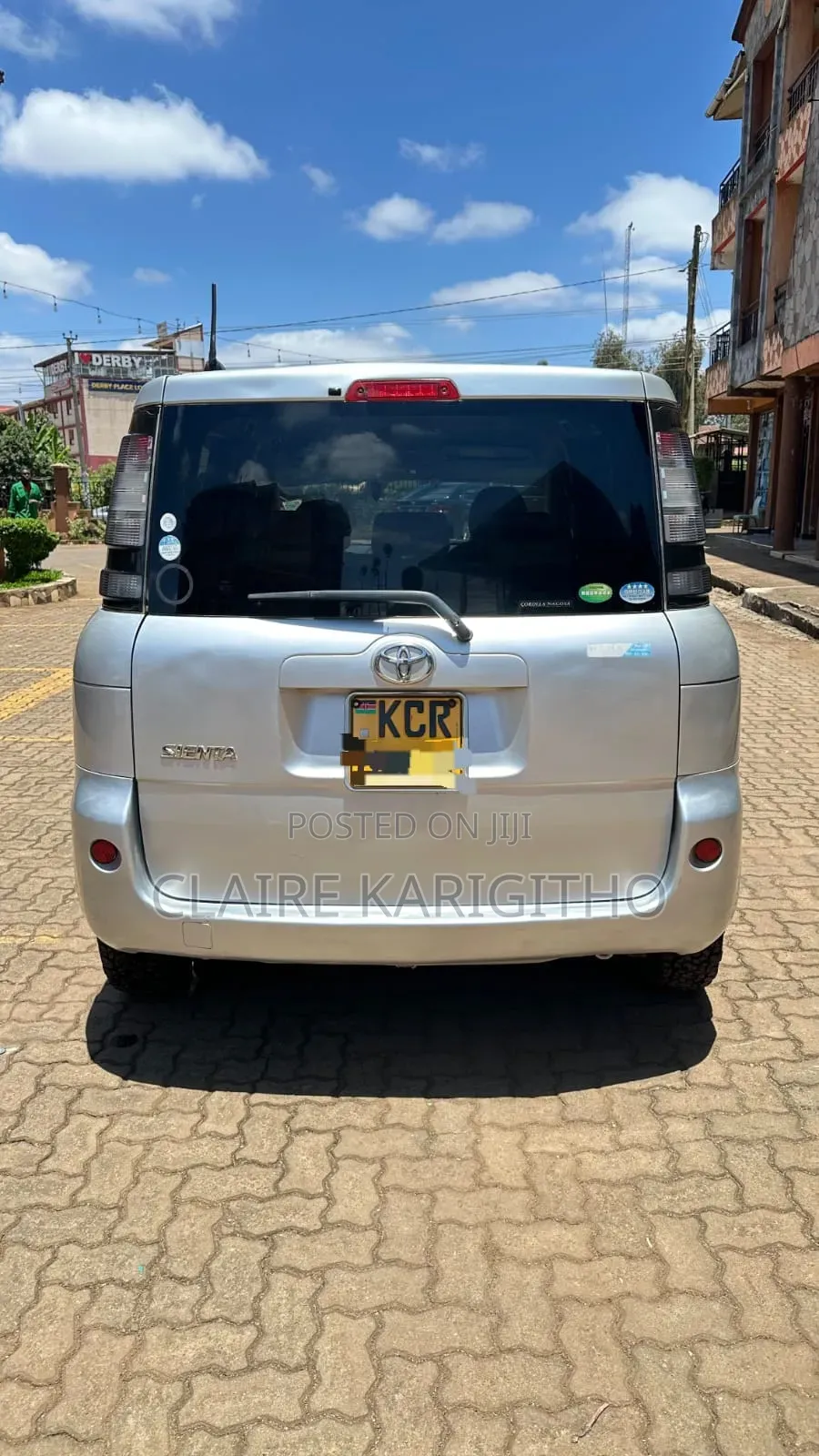 Toyota Sienta 2013 Silver