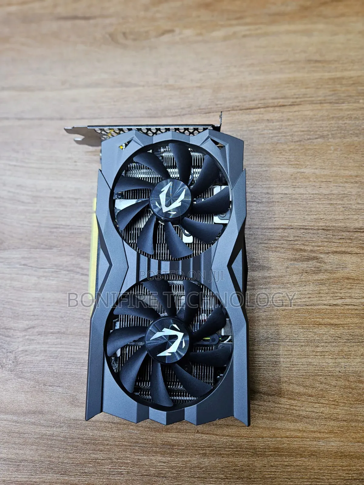 Zotac NVIDIA GeForce RTX 2070
8gb GDDR6 vRAM
3 Display Ports, HDMI