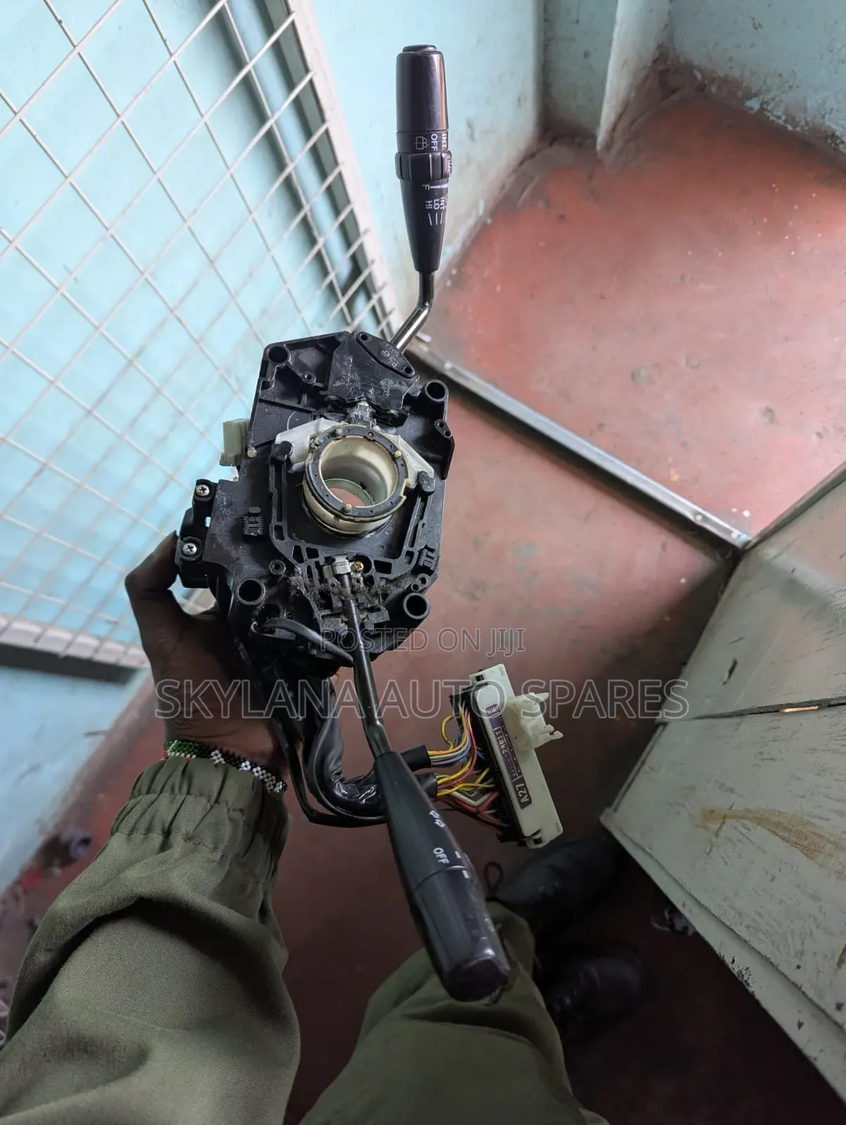 Toyota 100 Headlight Switch