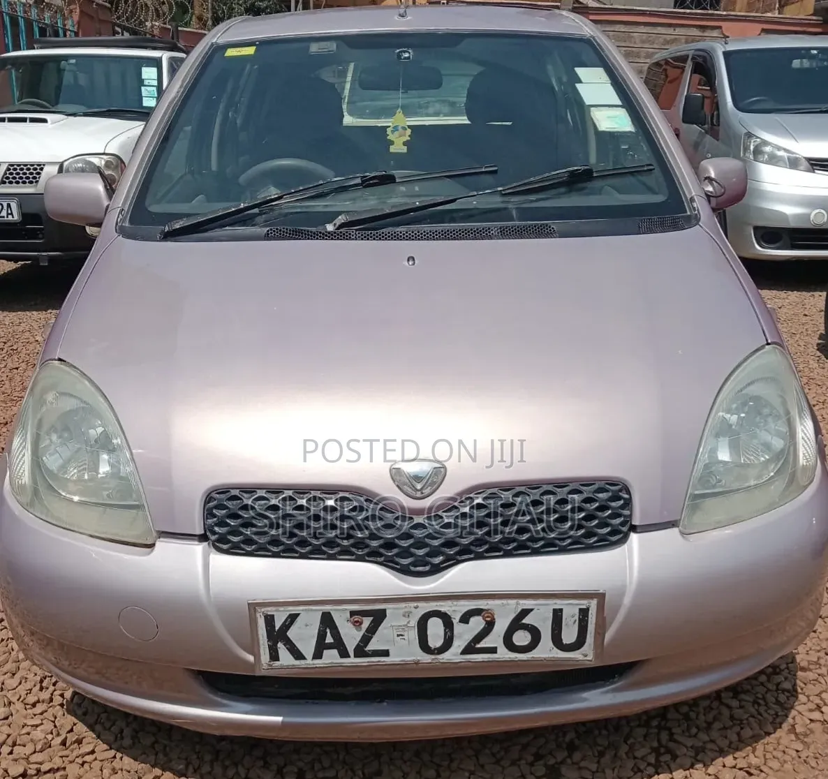 Toyota Vitz 2002 Pink