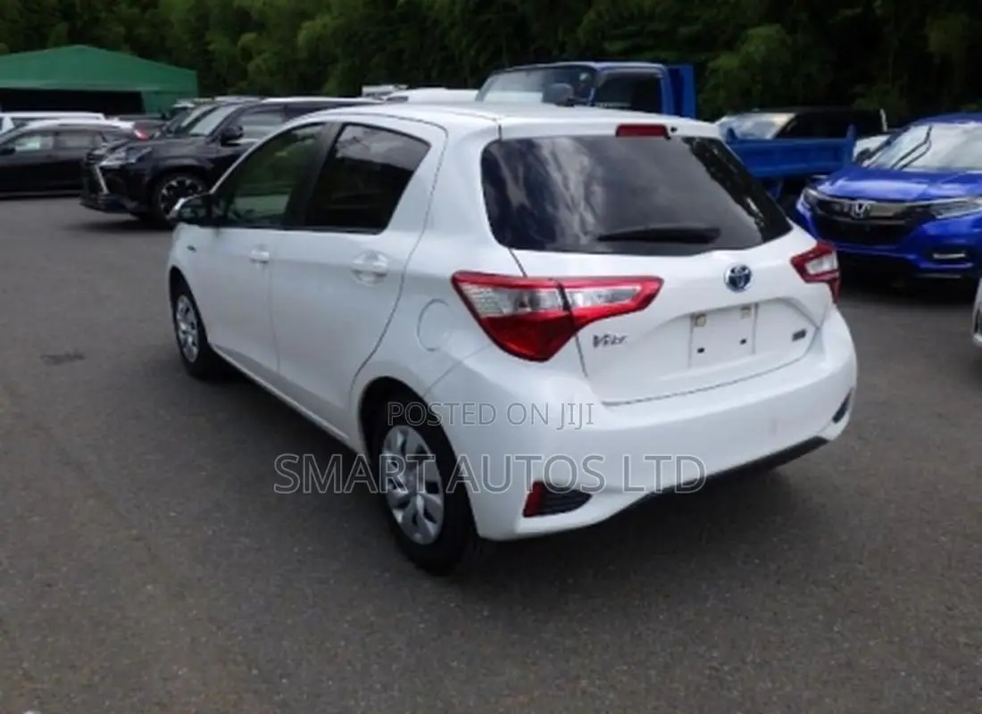 Toyota Vitz 1.5 FWD Hybrid 5dr 2019 Pearl