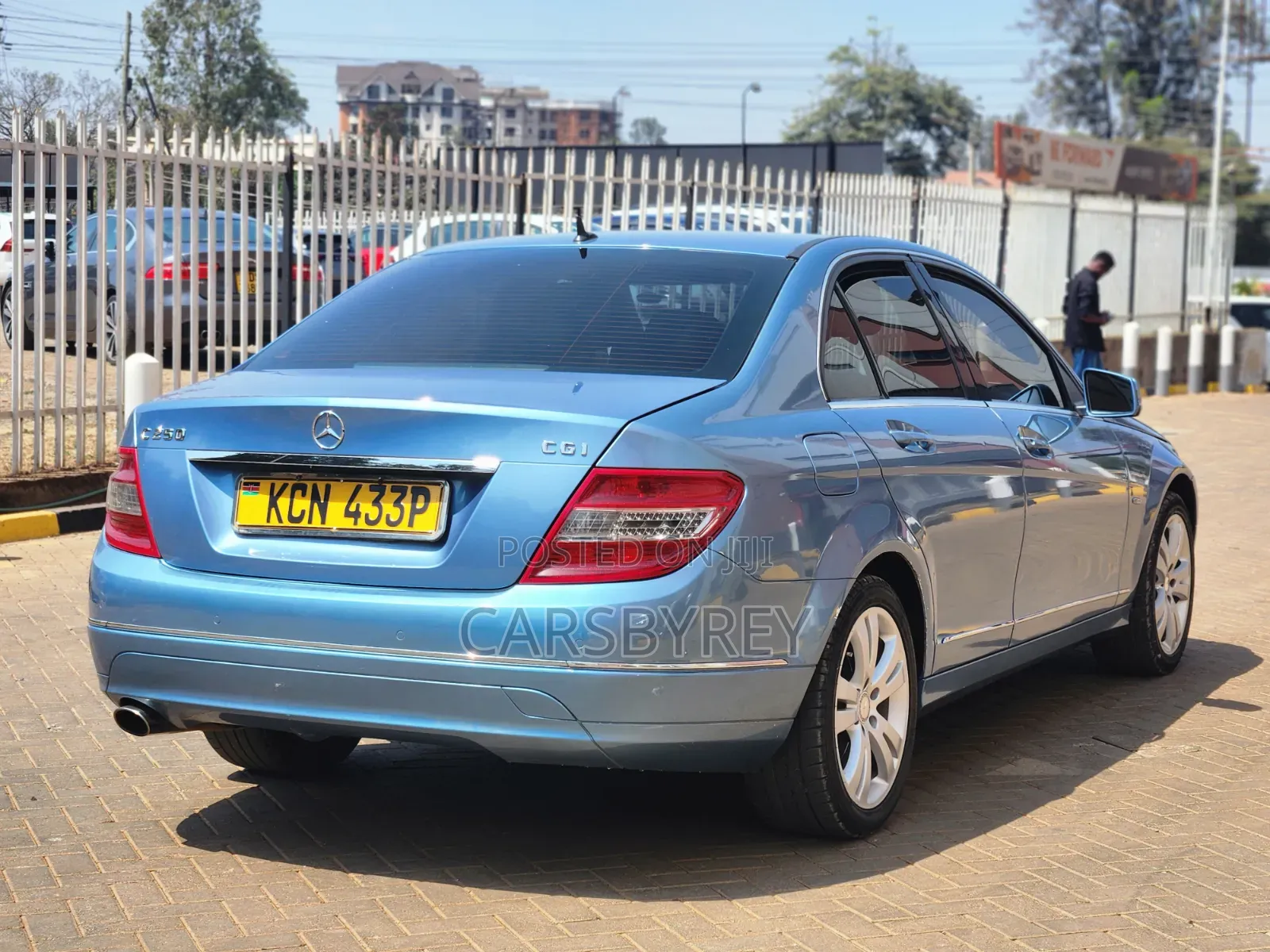 Mercedes-Benz C250 2010 Blue