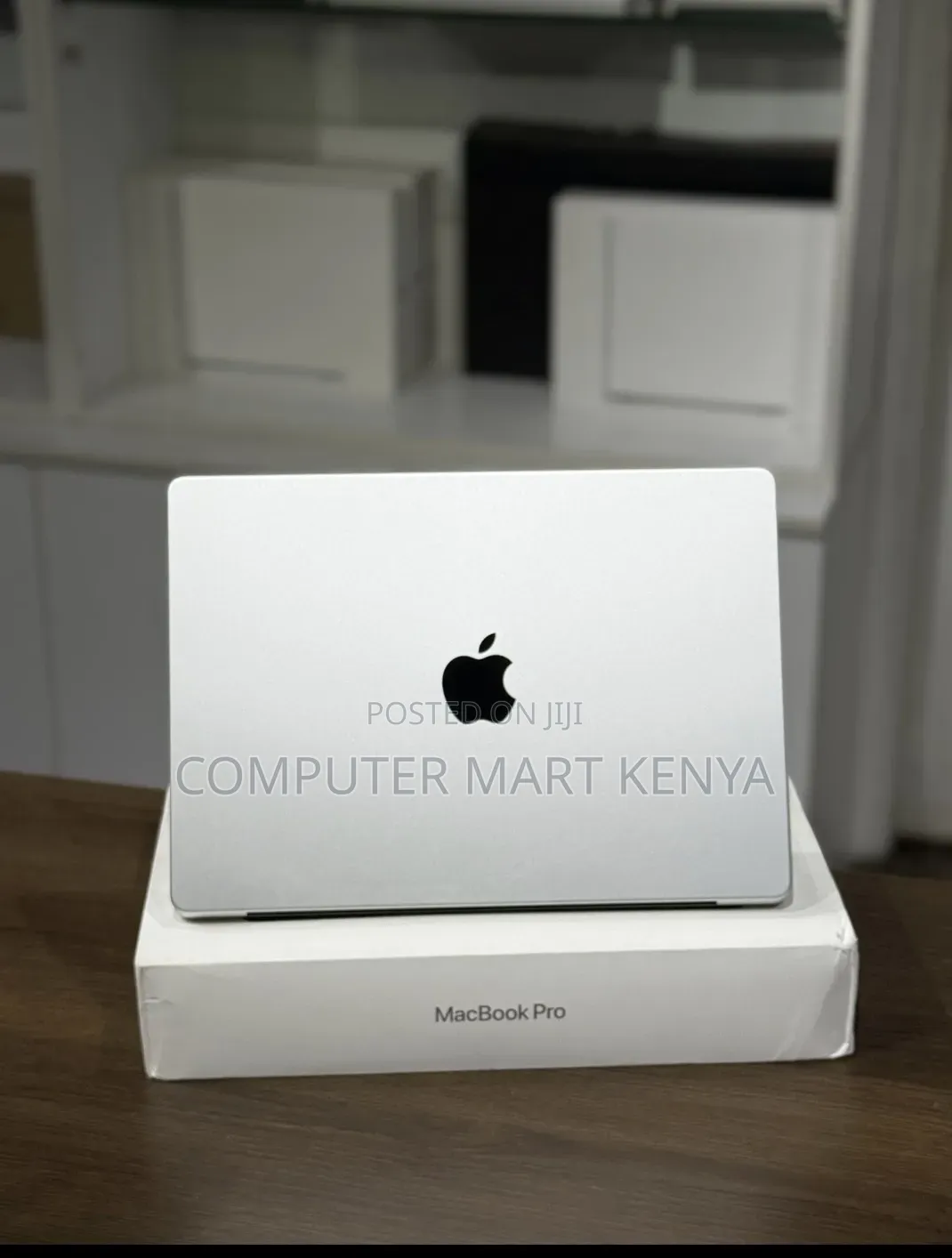 New Laptop Apple MacBook Pro 16GB Apple M5 Pro SSD 512GB