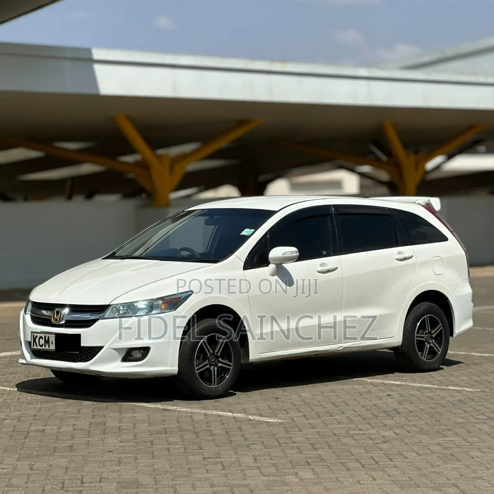 Honda Stream 2010 White