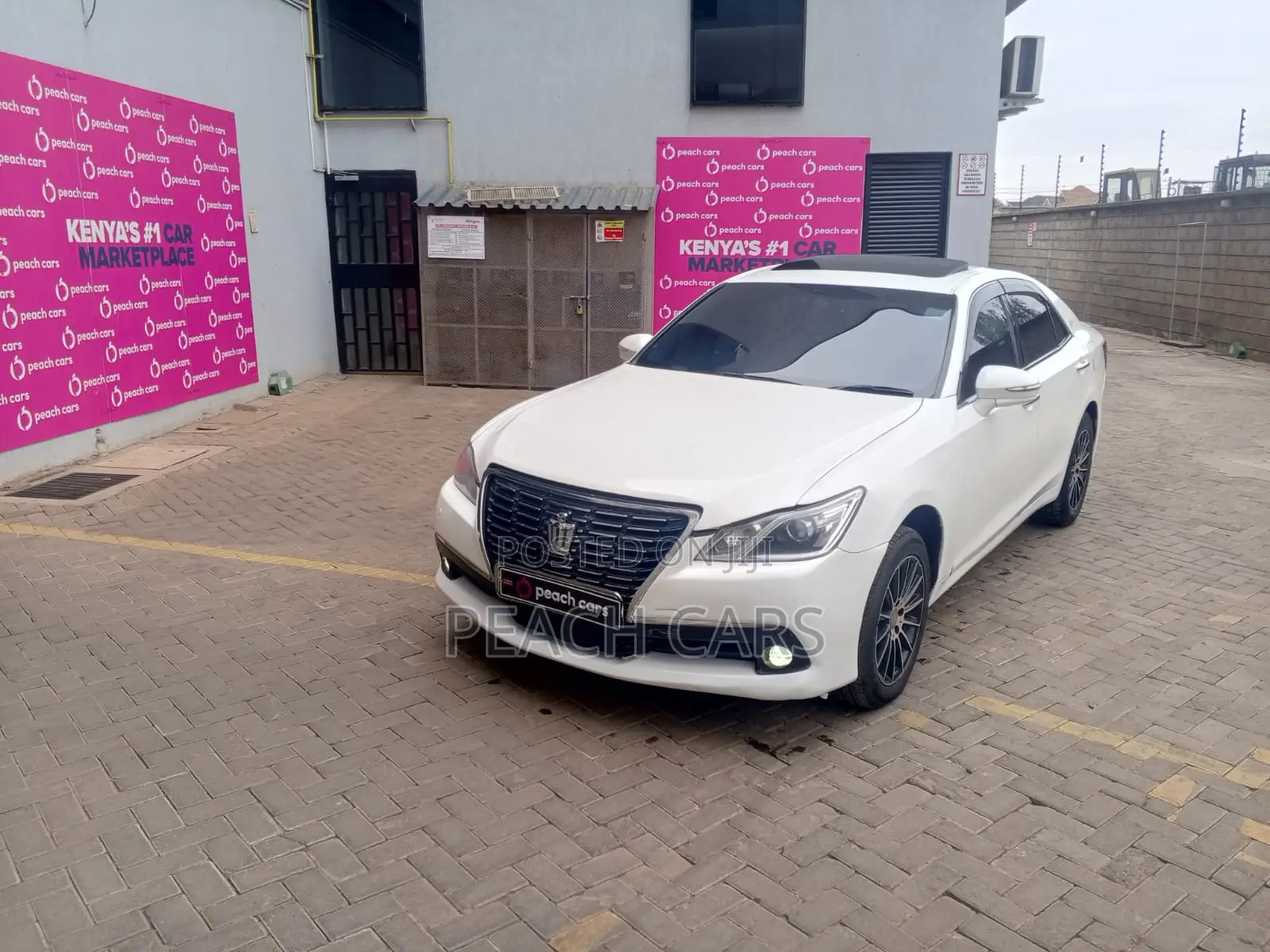 Toyota Crown 2015 White