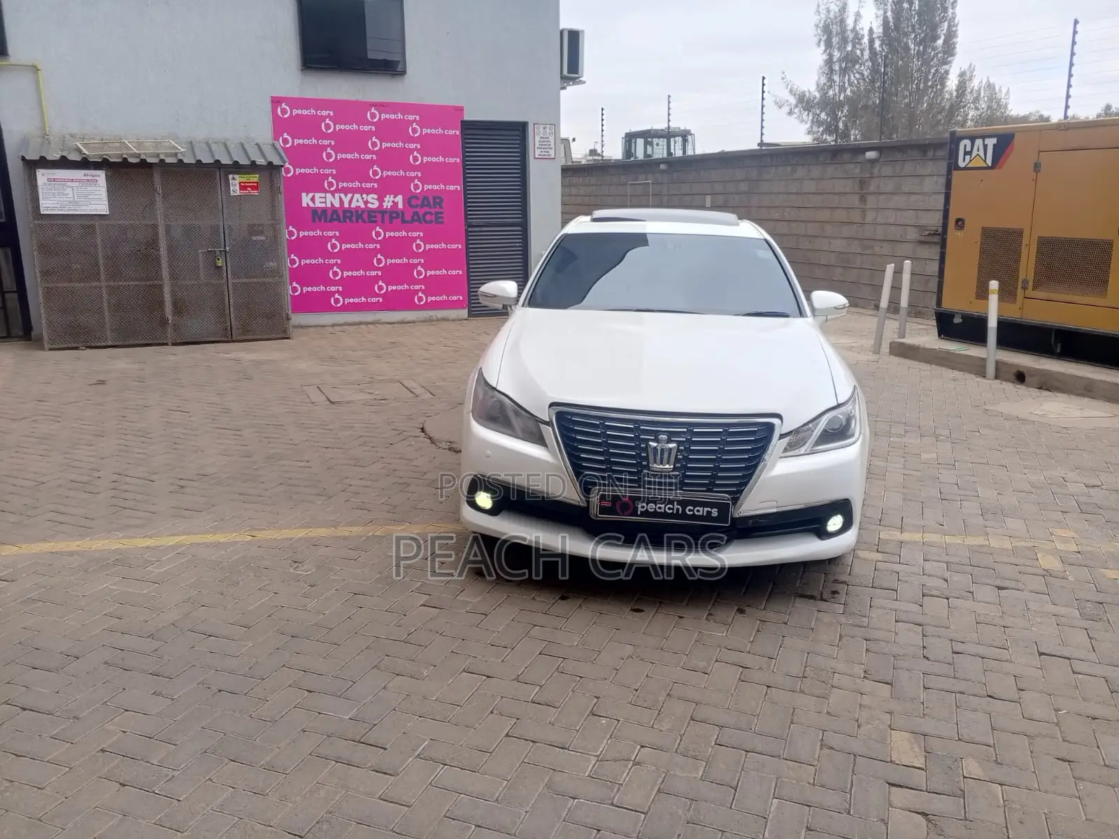 Toyota Crown 2015 White