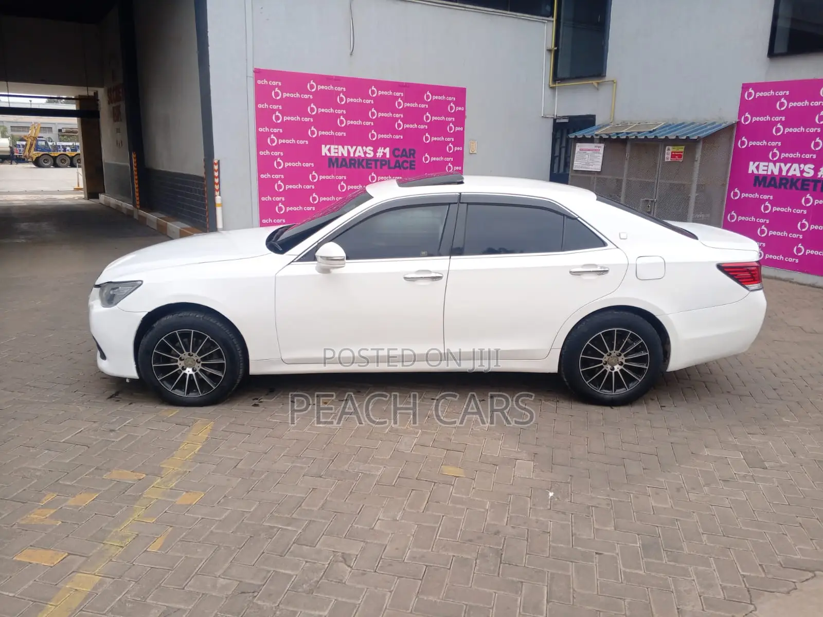 Toyota Crown 2015 White