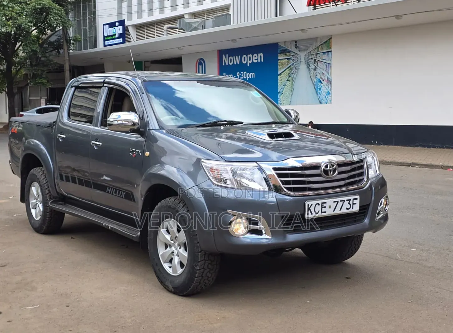 Toyota Hilux 2008 Gray