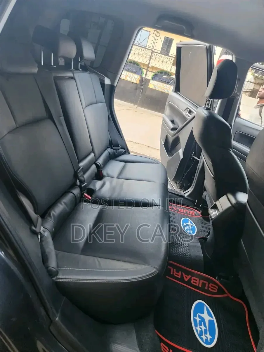 Subaru Forester 2018 Gray