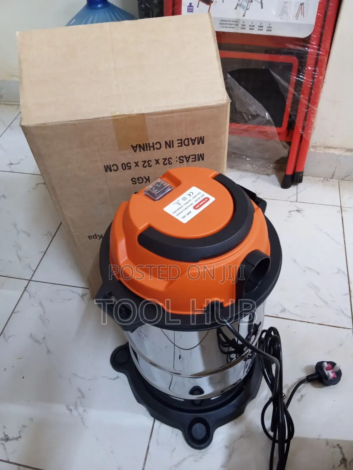 Vacuum Cleaner/Astramilano Wet Vacuum Cleaner