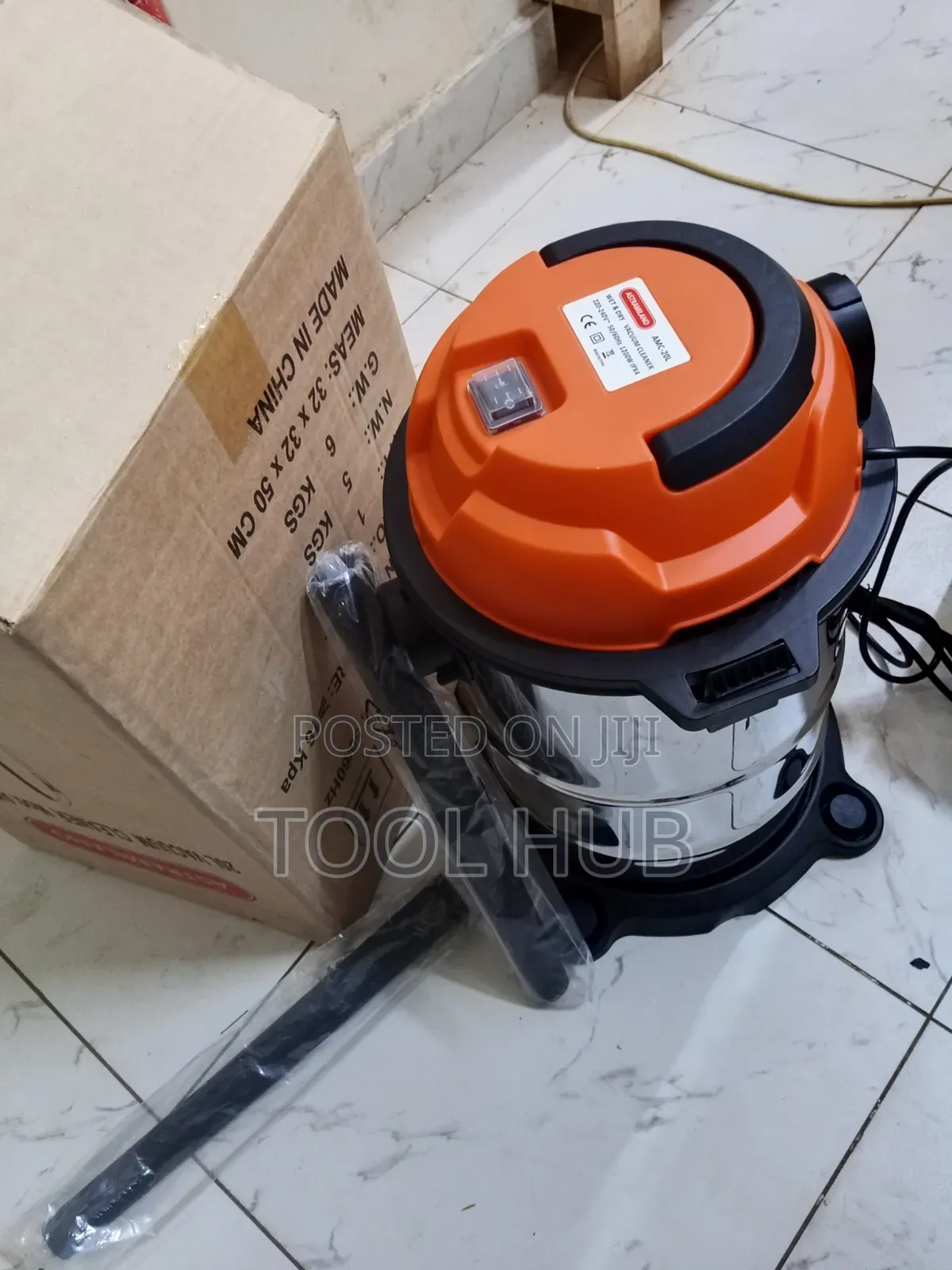 Vacuum Cleaner/Astramilano Wet Vacuum Cleaner