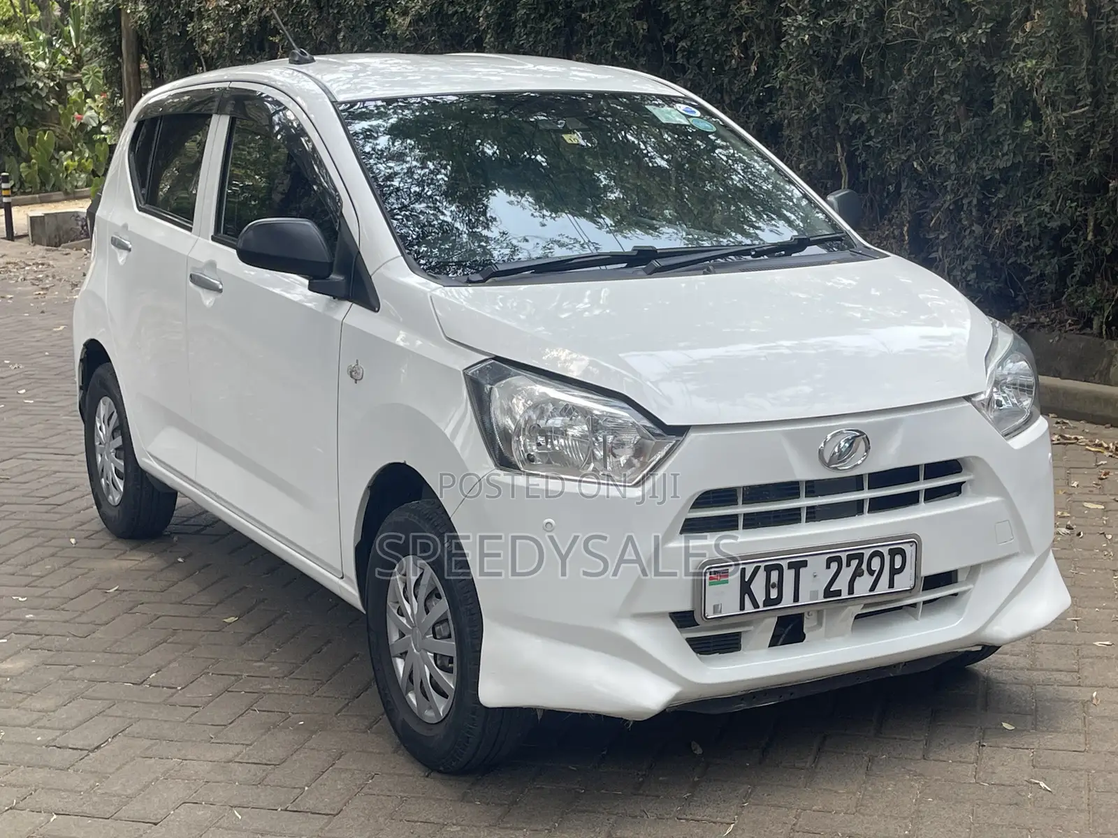 Daihatsu Mira 2017 White