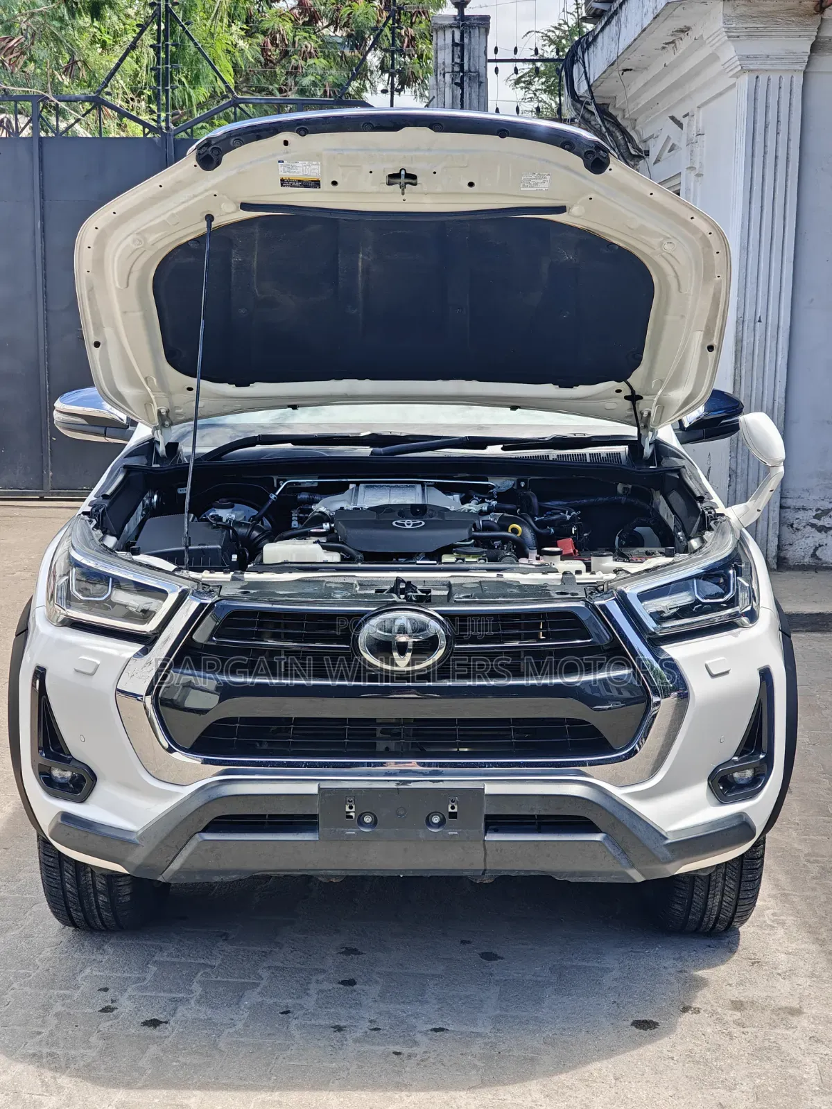 Toyota Hilux 2019 White
