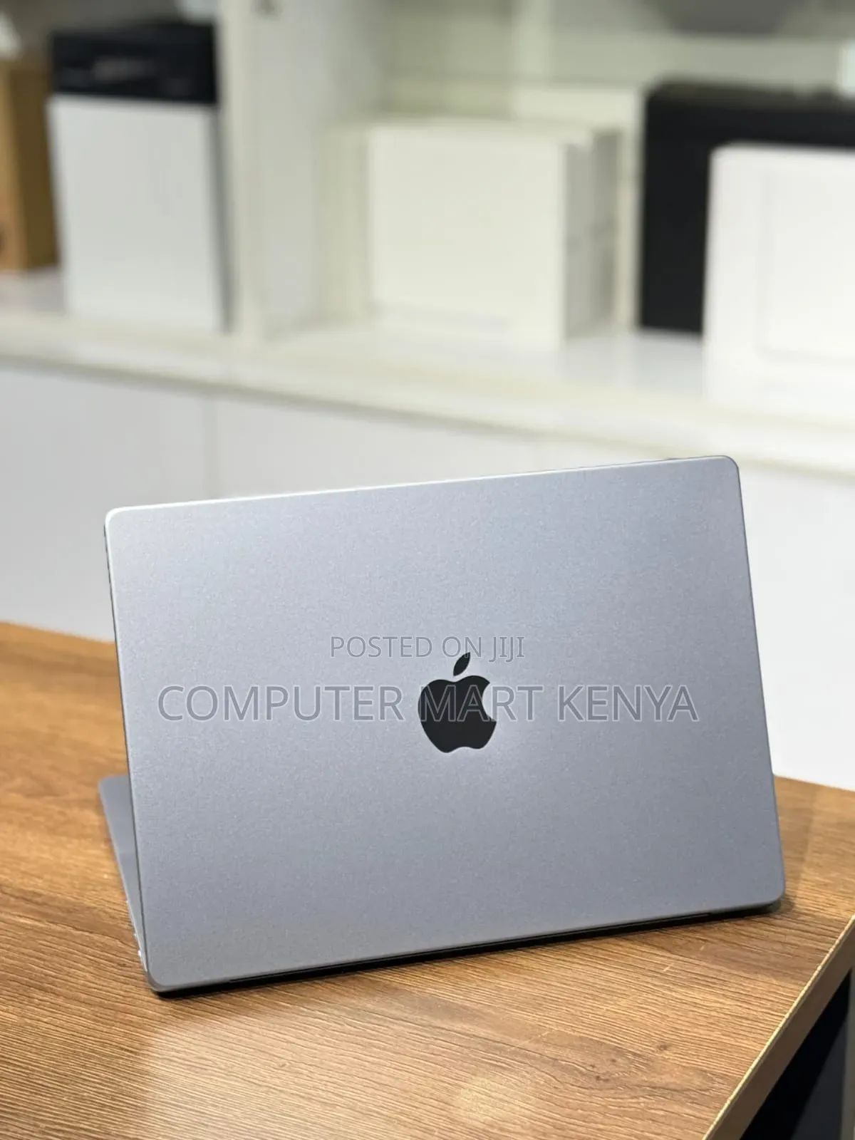 New Laptop Apple MacBook Pro 16GB Apple M1 Pro SSD 512GB