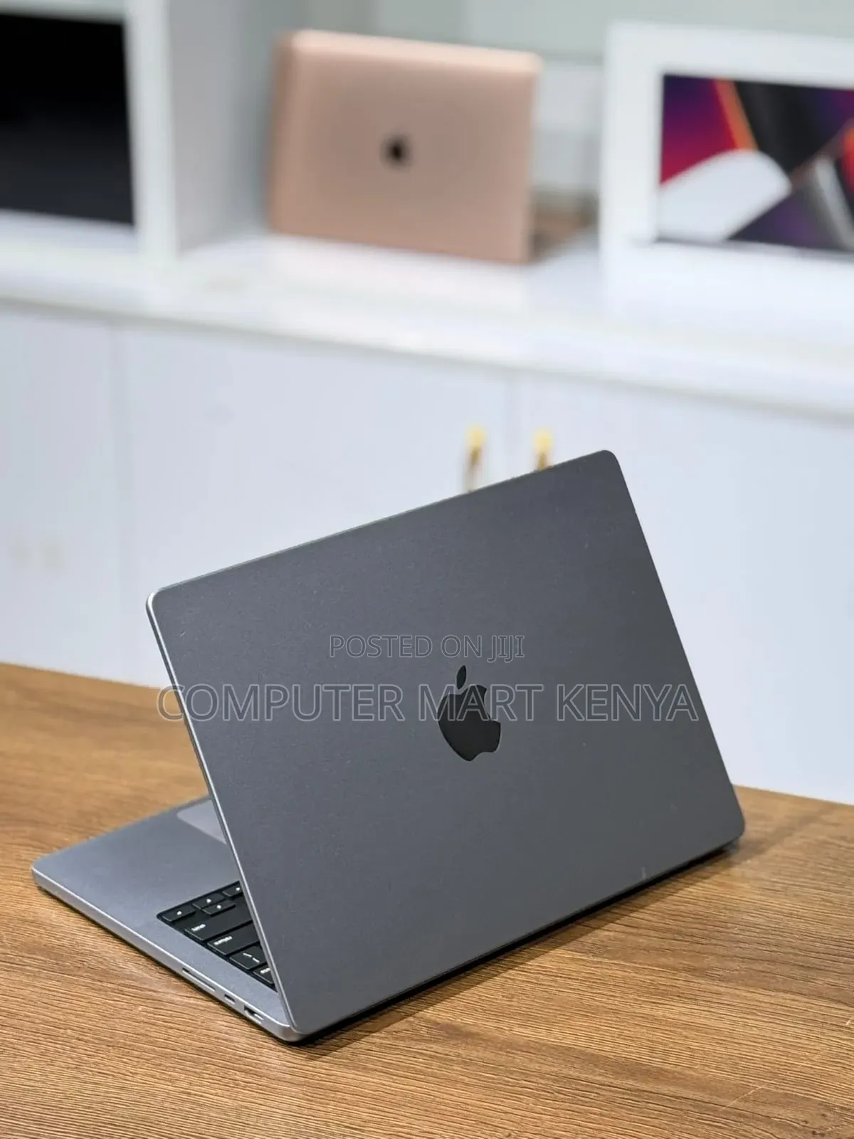 New Laptop Apple MacBook Pro 16GB Apple M1 Pro SSD 512GB