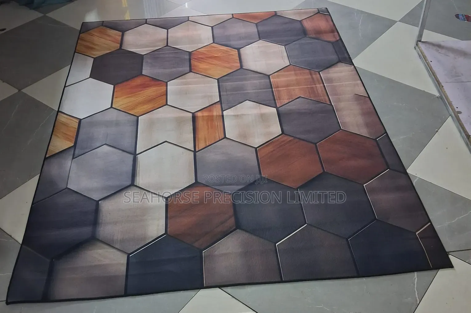  Modern Hexagon Wood-Effect Carpet
