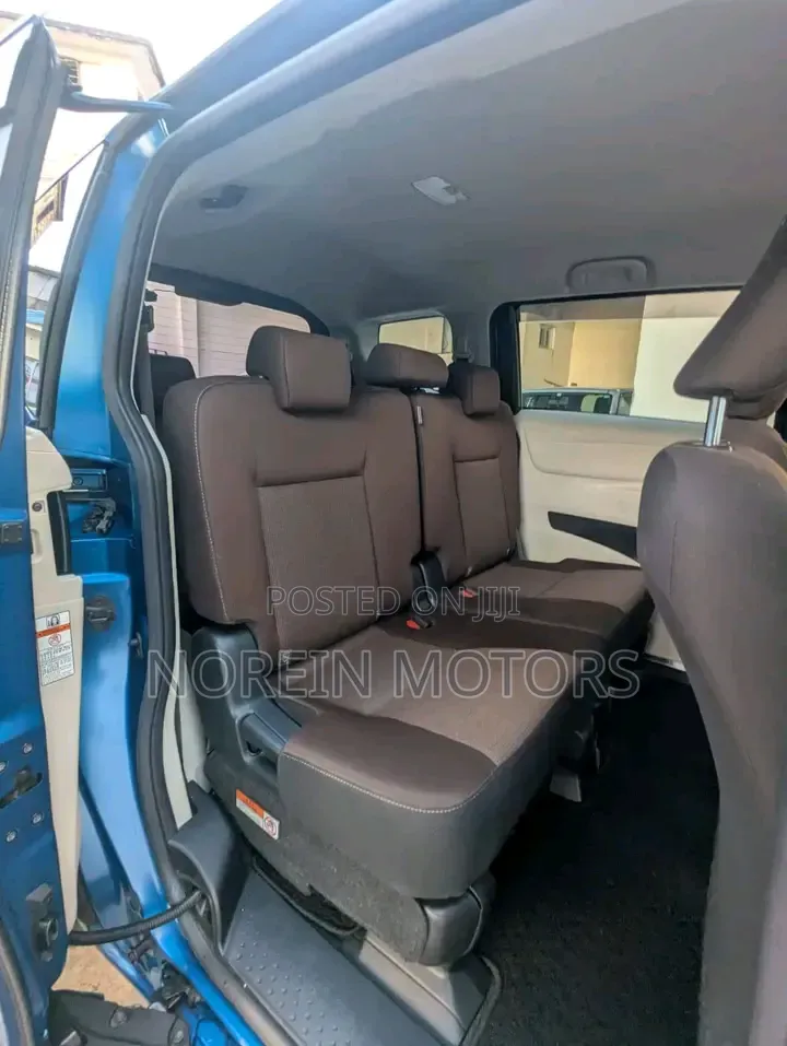 Toyota Sienta 2020 Blue