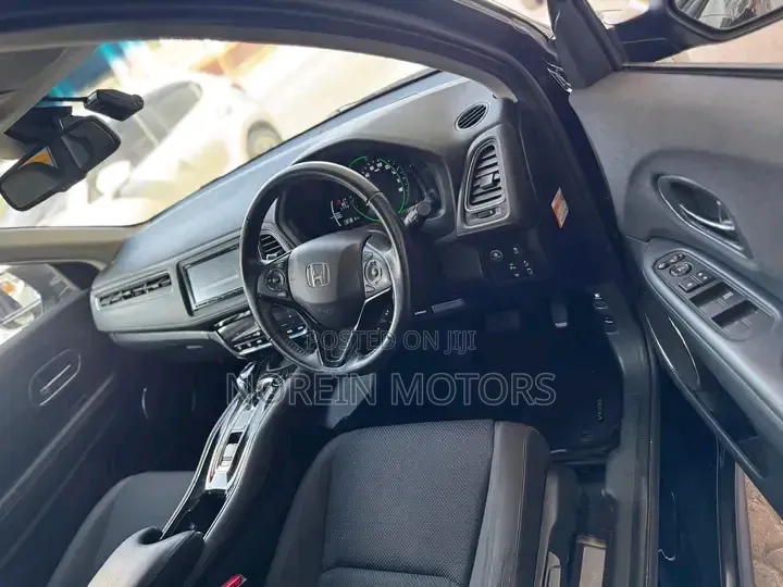 Honda Vezel 2019 Matt Black