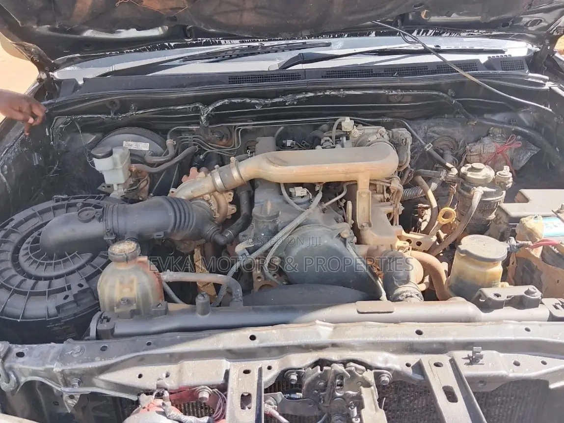 Toyota Hilux 2012 Gray