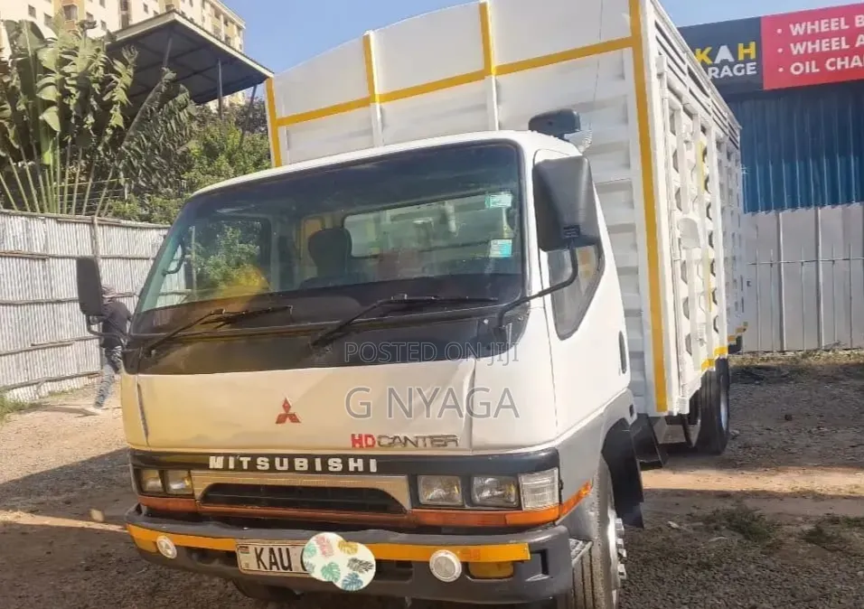 Mitsubishi Canter HD 2005 White