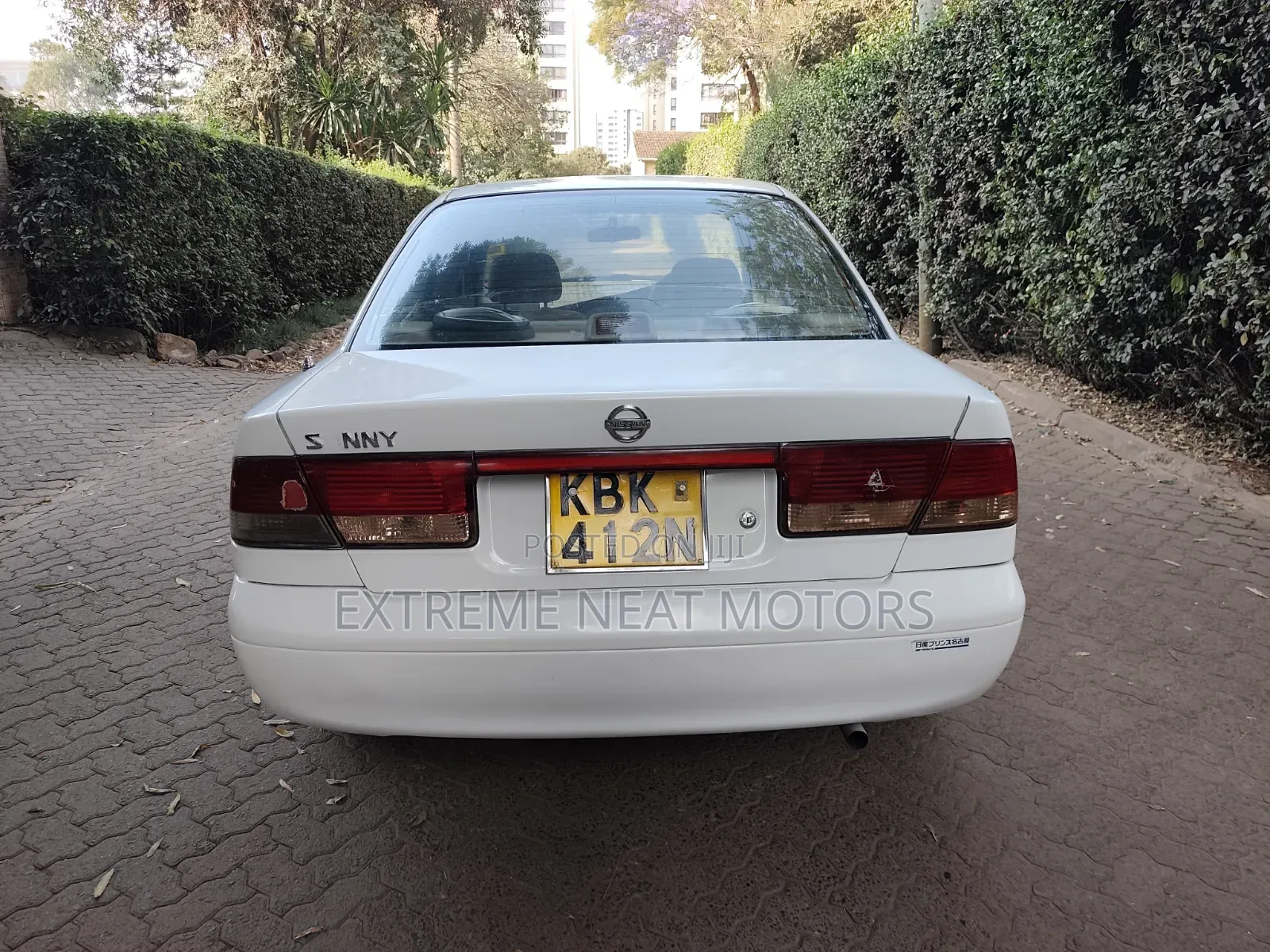 Nissan Sunny 2003 White