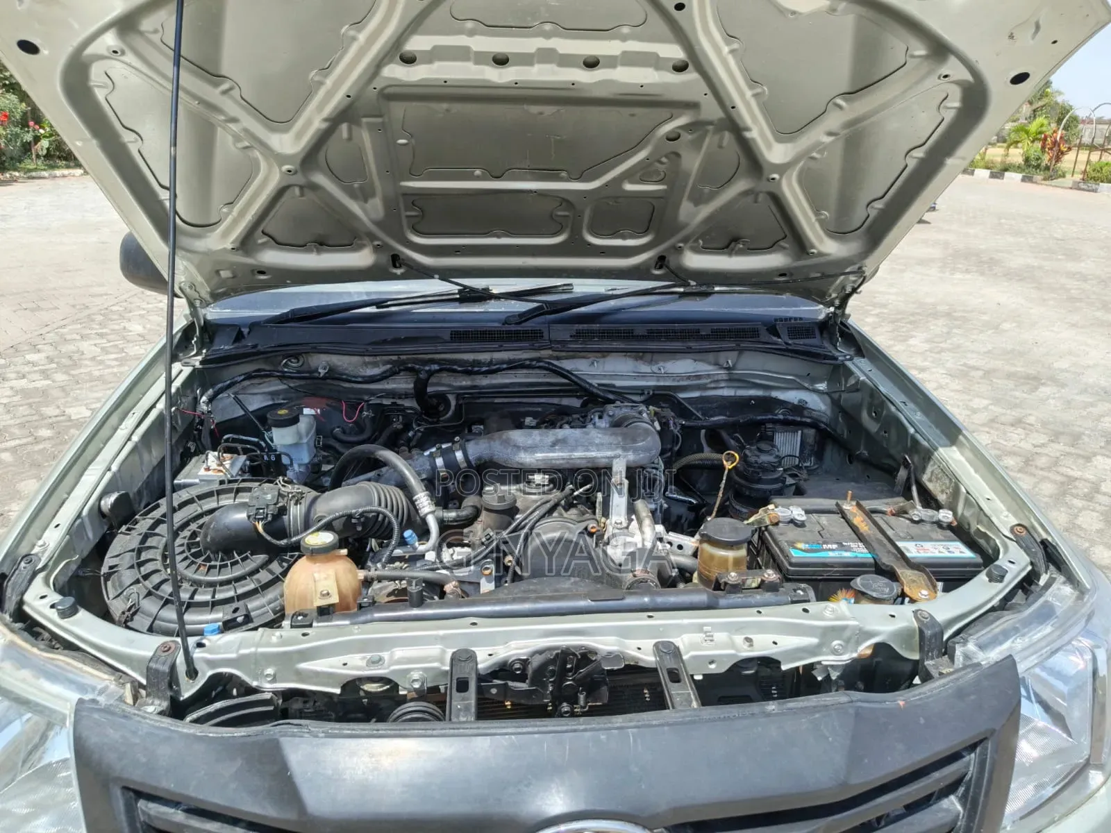 Toyota Hilux 2013 Silver