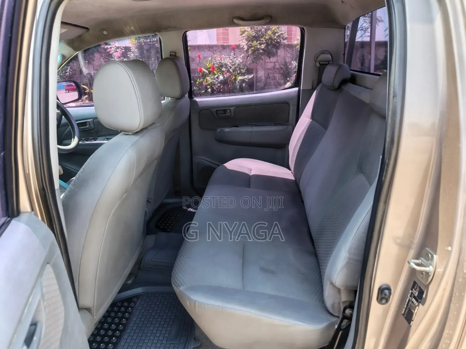 Toyota Hilux 2008 Gold