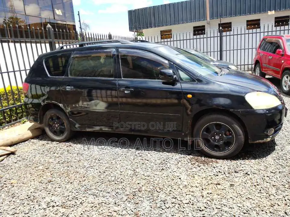 Toyota Ipsum 2003 Black