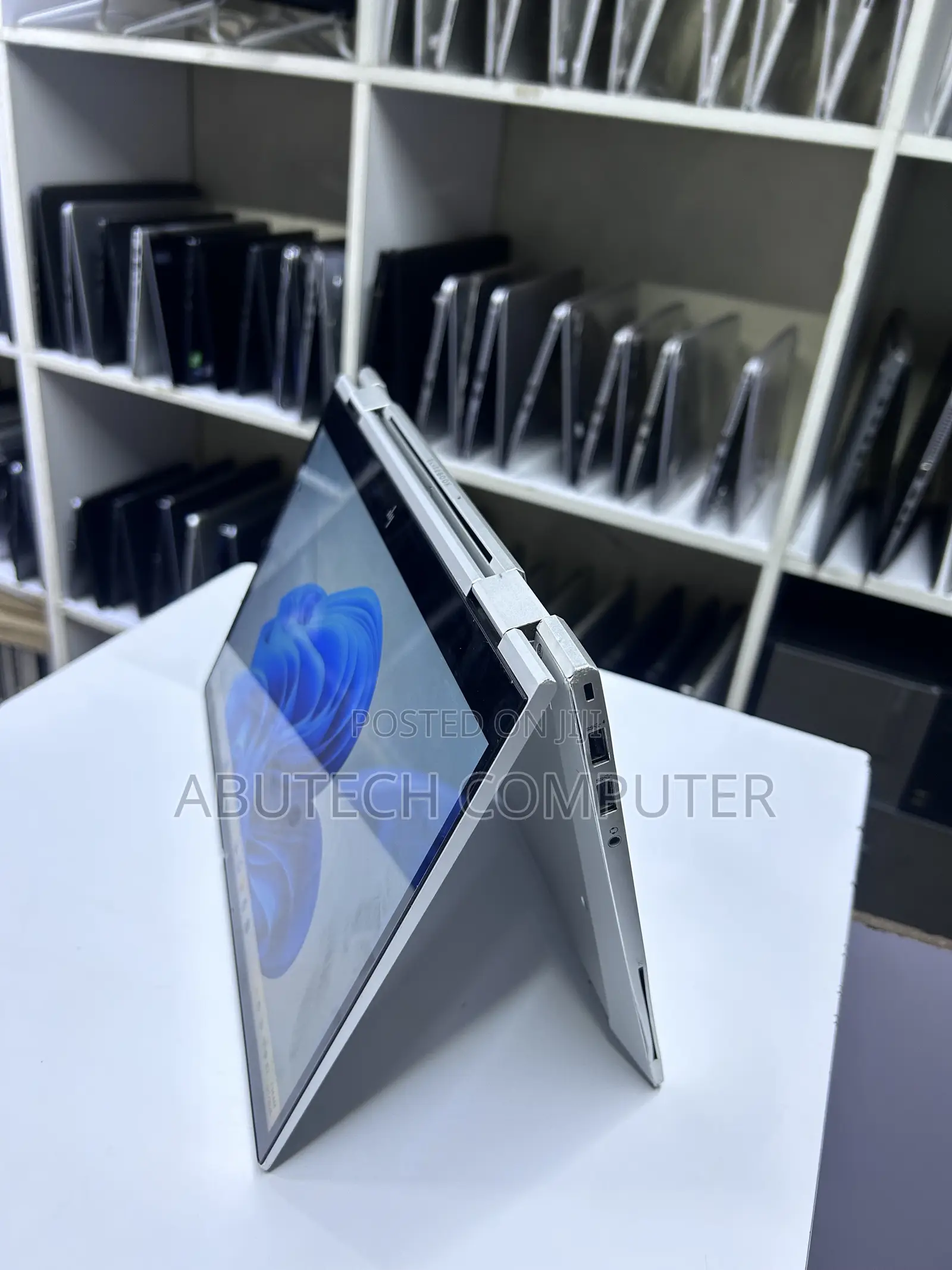 Laptop HP EliteBook 830 G8 8GB Intel Core i7 SSD 256GB
