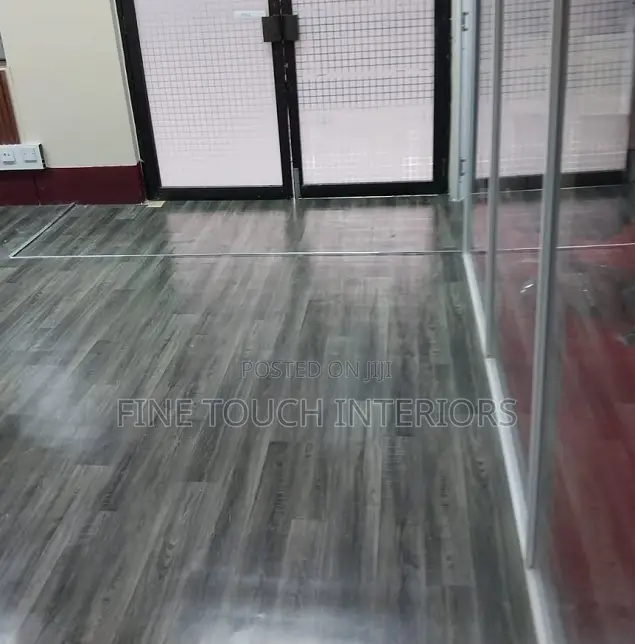 Signature Wood-Effect Vinyl Flooring Carpets
