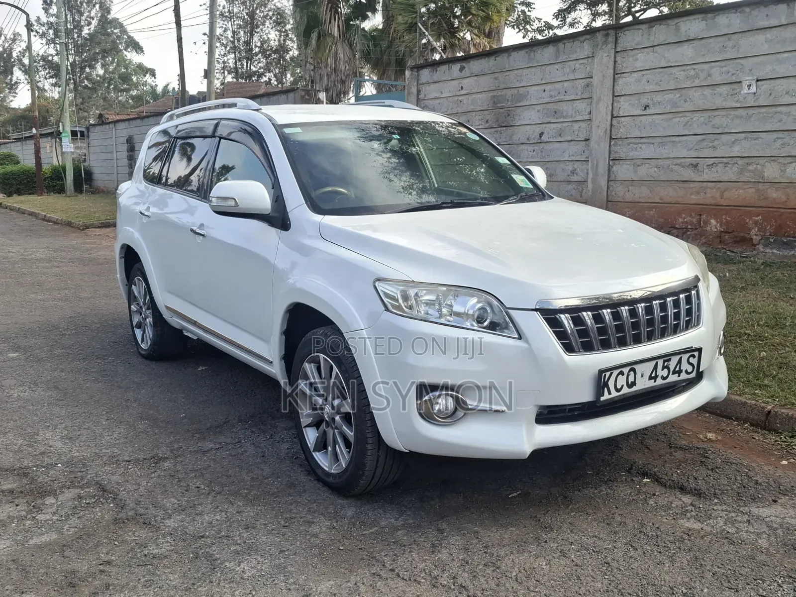 Toyota Vanguard 2013 Pearl
