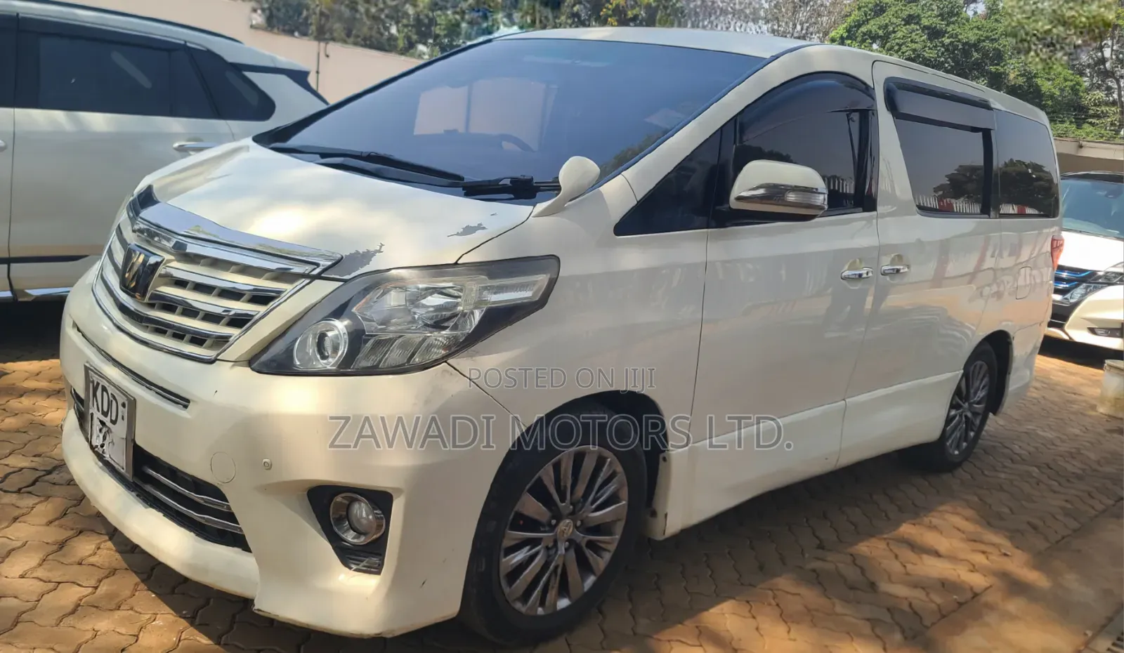 Toyota Alphard 2.4 Petrol AWD 2015 White