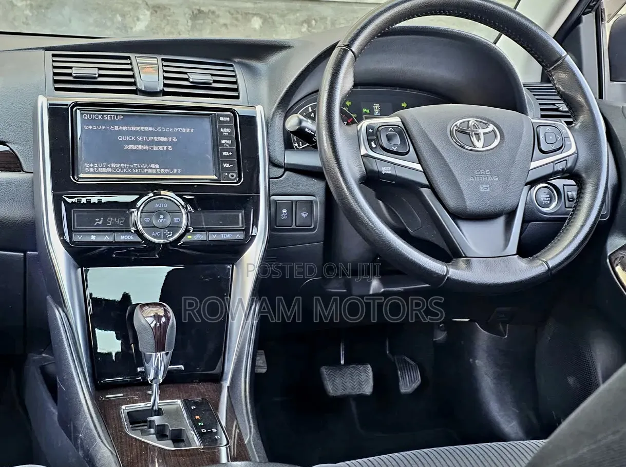 Toyota Premio 2021 Black