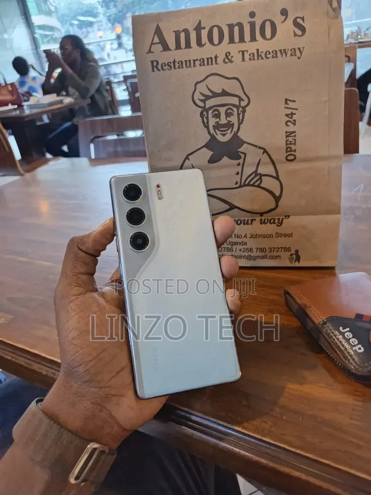 Tecno Camon 40 Pro 4G 256 GB Gray